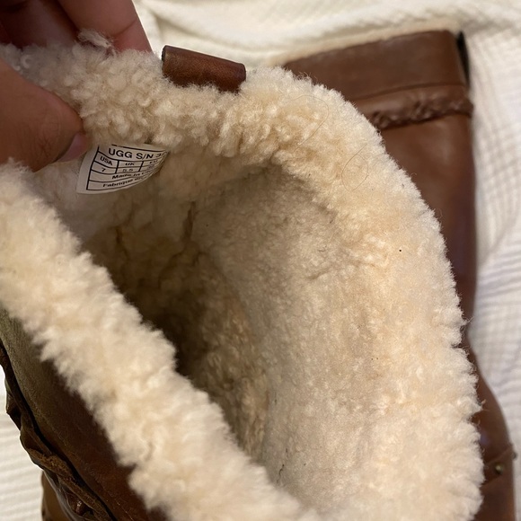 UGG SAVANNA BOOTS WITH BRAIDED, STUDDED DETAILING AND SHEARLING LINING - Picture 2 of 4